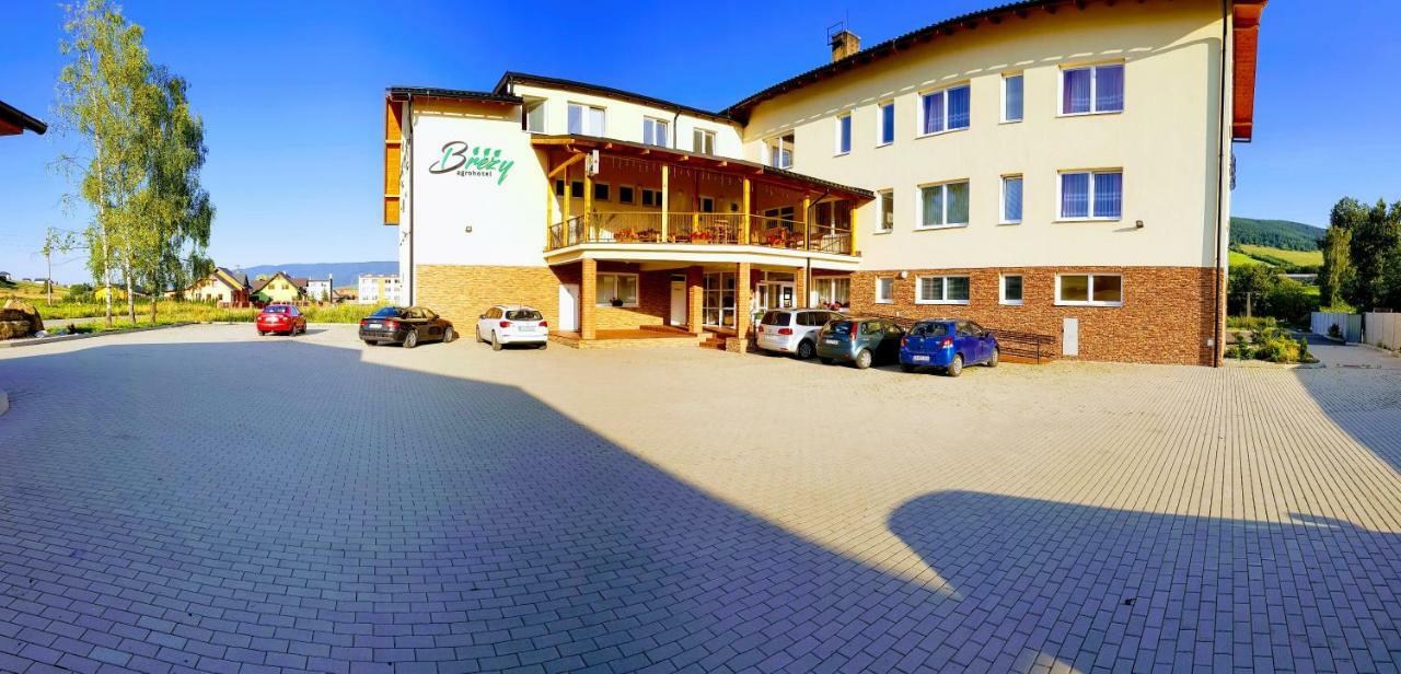 Agrohotel Tri Brezy Hrustin Exteriör bild